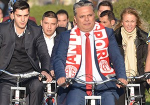 Atatrkn Antalyaya Gelii Ansna Muratpaa Pedallad