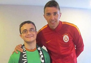 Engelli Gencin Muslera yla Tanma Hayali Gerekleti