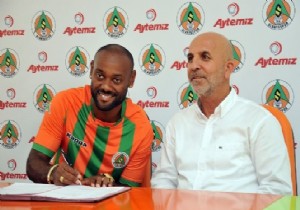 VAGNER LOVE ALANYASPOR A MZAYI ATTI