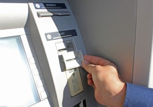 VATANDAIN DKKAT ATM HIRSIZLARINI ENGELLED