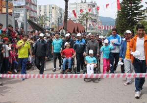 KUMLUCA 7.HALK KOUSUNDA 2 BN K MADALYA N YARITI