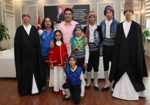 DEMEALTININ GZDES AL YAZMA FOLKLOR KULB