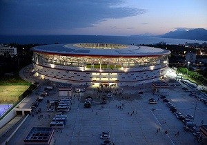 ANTALYA ARENA GOL YAMURUYLA AILDI