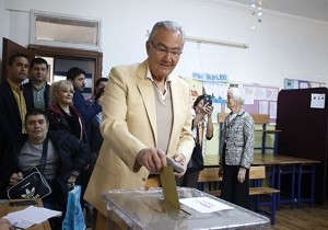 BAYKAL: UMARIM BU SINAVDAN MLLETMZ YZNN AKIYLA IKAR