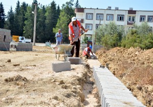 MANAVGAT BELEDYESݒNDEN SARILAR MAHALLESݒNE PARK