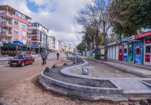 Kafeler Caddesi Projesinin ikinci ve nc ksm da hzla tamamlanyor.