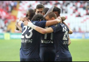 Bursa Galibiyeti  Antalyaspor umuzu Rahatlatt