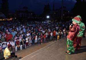 Muratpaal ocuklar ftar Proramnda Gnllerince Eylendi