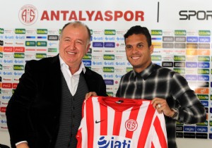 ANTALYASPOR MOTTA LE 2,5 YILLIK SZLEME MZALADI