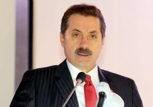 BAKAN ELK: YOKSULLUK AZALIYOR, CRETLER ARTIYOR