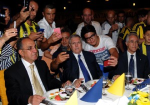 ​FENERBAHE DEN ANTALYADA AMPYONLUK KUTLAMASI