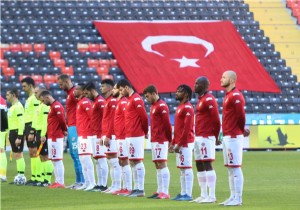 Antalyaspor un yenilmezlik serisi Gaziantep tede Srd