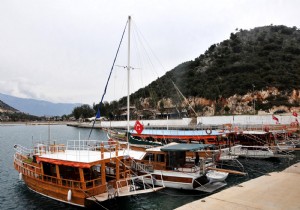 KEKOVA NIN NBET YATLARI TURSTLER BEKLYOR