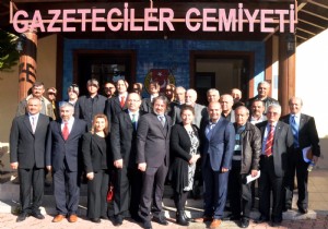 MHP DE SEML KURULTAY STEYENLERN SAYISI ARTIYOR