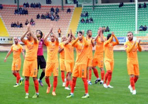 ALANYASPOR YARIN ELEME MAINA IKIYOR