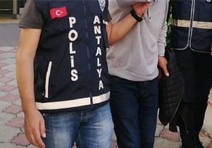 Aranan Dolandrc Antalya Polisinden Kaamad