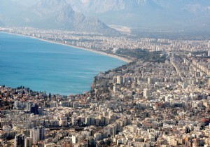 YABANCILAR KONUT ALIMINDA ANTALYA YI TERCH EDYOR