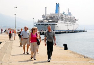 Yln ilk yolcu gemisi Alanya Liman na yanat